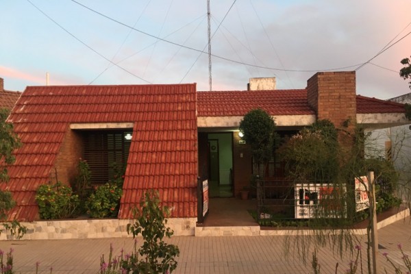 Casa Calle Paraná esquina 25 de Febrero