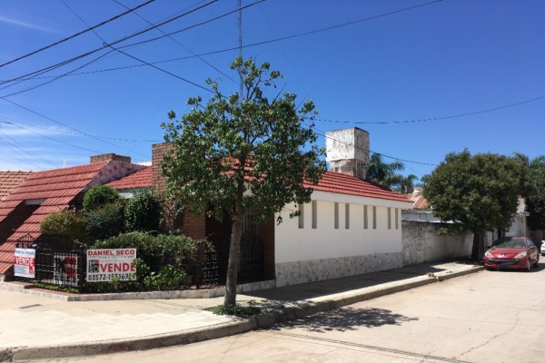 Casa Calle Paraná esquina 25 de Febrero