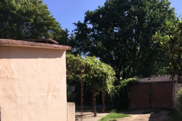 Casa calle René Favaloro esquina Pública - Manfredi