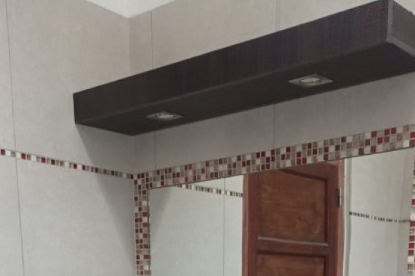 Casa Calle Belgrano al 350 con Local - Excelente Oportunidad