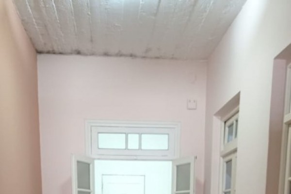 Casa Calle Belgrano al 350 con Local - Excelente Oportunidad