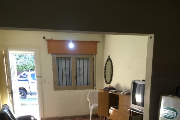 Casa Calle Falucho esquina H. Irigollen