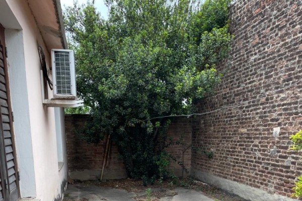 Casa H. Irigoyen 562