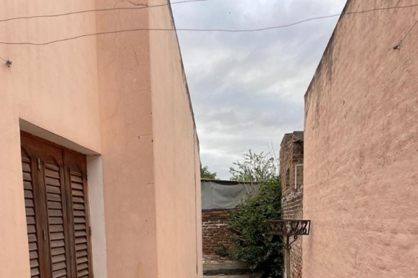 Casa H. Irigoyen 562