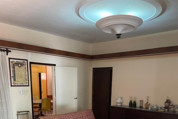 Casa Calle 9 de Julio Frente Plaza San Martín