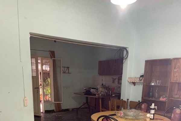 Casa Larrea 350 esquina Pueyrredon