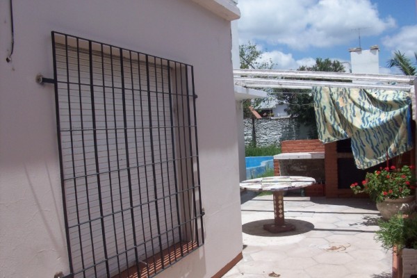 Casa Calle Rivadavia 550