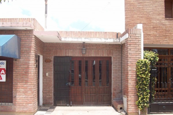 Casa Calle Rivadavia 550