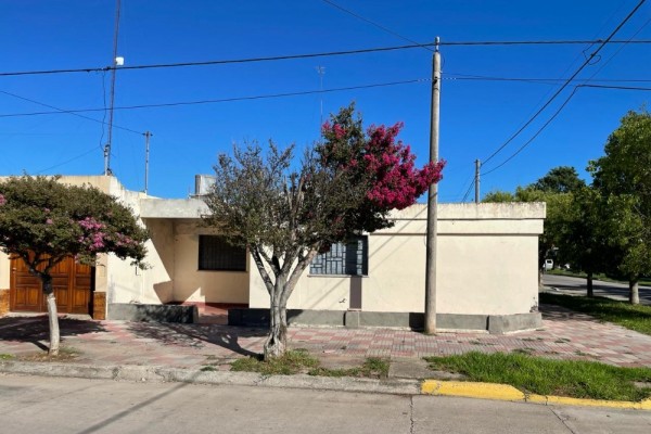 Calle Gral Deheza esquina Lamadrid