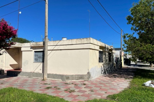 Calle Gral Deheza esquina Lamadrid