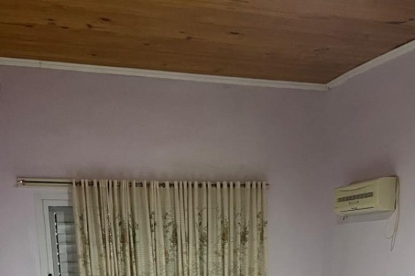 Casa y Galpón Calle Dean Funez