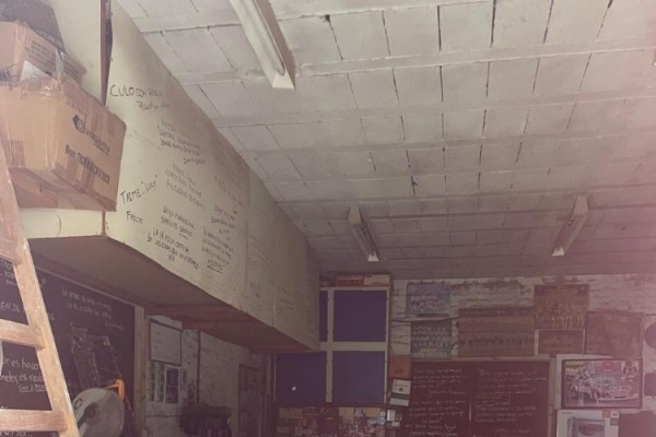 Casa y Galpón Calle Dean Funez