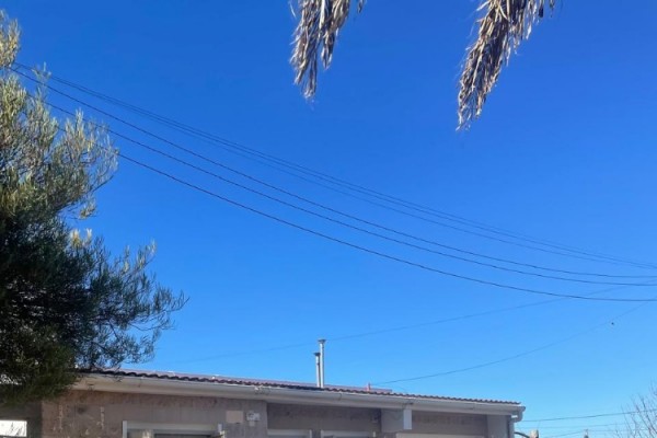 CASA EN VENTA. Santa Cruz esq. Pueyrredon