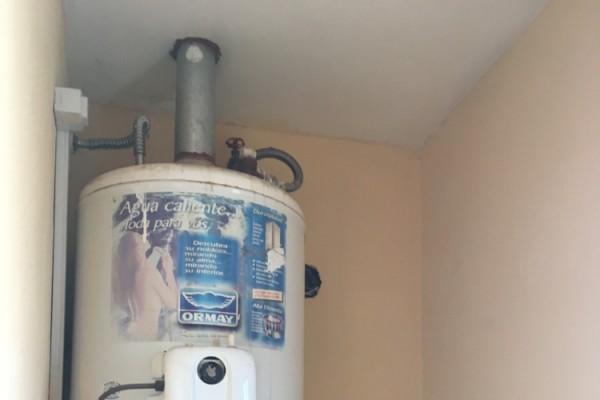 CASA EN VENTA. Santa Cruz esq. Pueyrredon