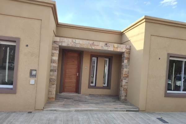 Casa  Saenz Peña  y Yapeyú