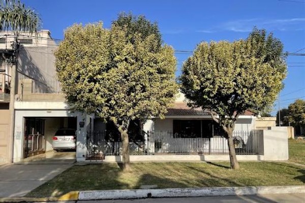 Calle José Hernandez 125